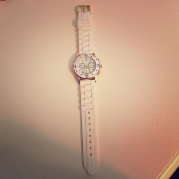 White rubber band watch