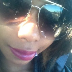 Meet your Posher, Arnisha