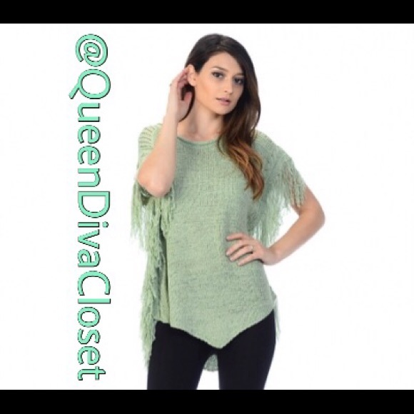 Sweaters - Light green seafoam mint tunic fringe sweater top