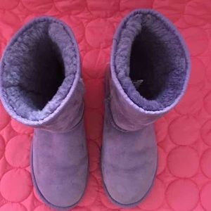 Light purple uggs