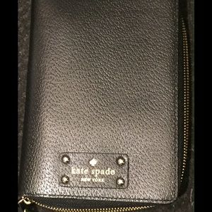 Kate spade Wellesley planner in black