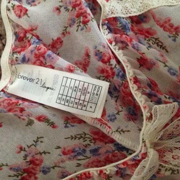 🌸SOLD🌸 VS Garter belt & Sleeping shorts! - Picture 4 of 4