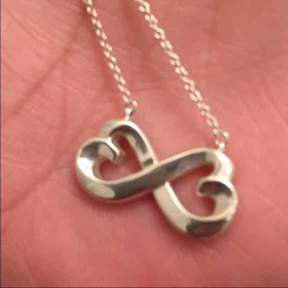 *SOLD* Tiffany & Co infinity heart necklace! - Picture 4 of 4