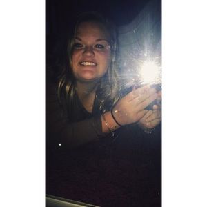 Meet your Posher, Mackenzie