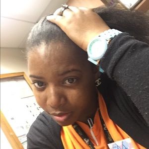 Meet your Posher, Jamilah