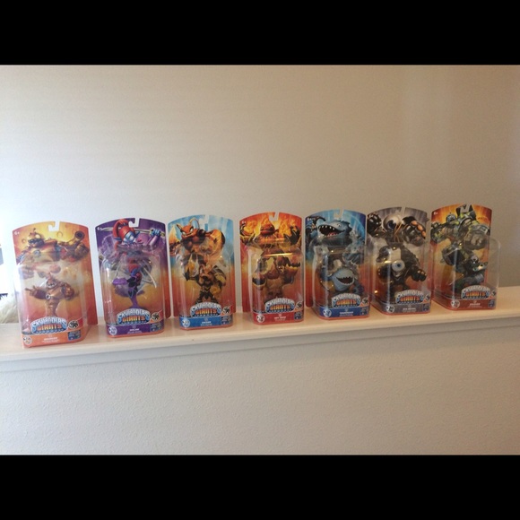 Sky landers Giants. listing $42 will sell at $38 - Picture 1 of 4