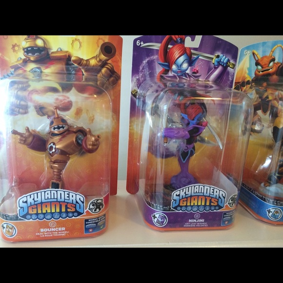Sky landers Giants. listing $42 will sell at $38 - Picture 2 of 4