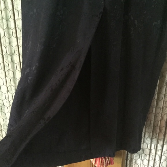 Black Floral Print Skirt - Picture 3 of 4