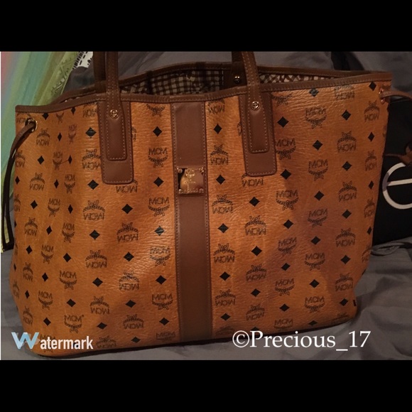 Mcm Large Tote - Picture 2 of 8