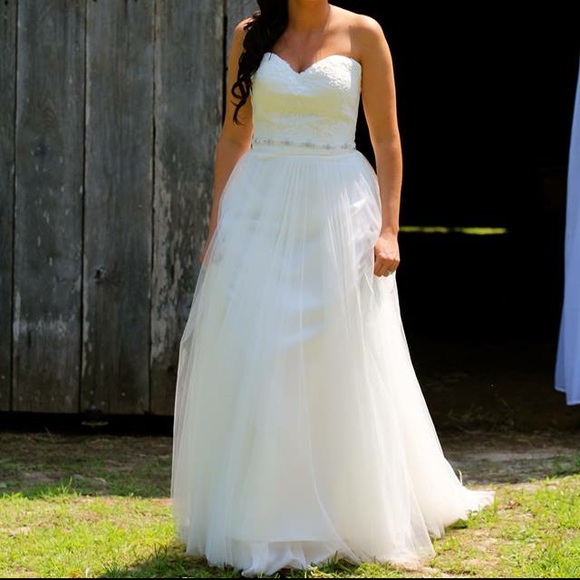 Wedding dress - Picture 3 of 4