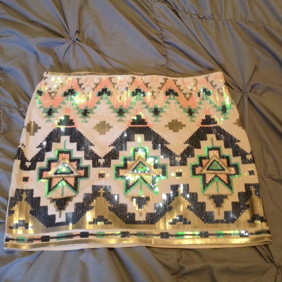 Express sequin skirt