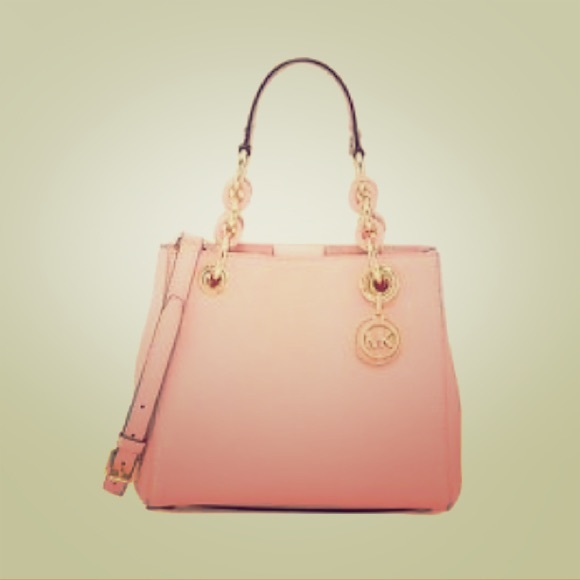 💖💞My new Bae !!💕💞 👜MK Cynthia Satchel ✨✨ - Picture 1 of 2