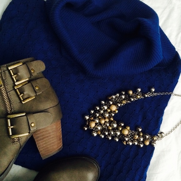 Loose knit sweater