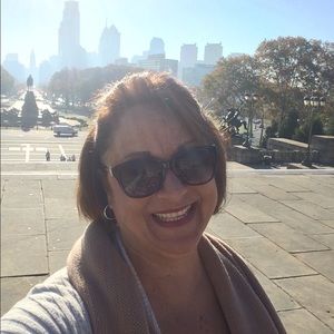 Meet your Posher, Holly