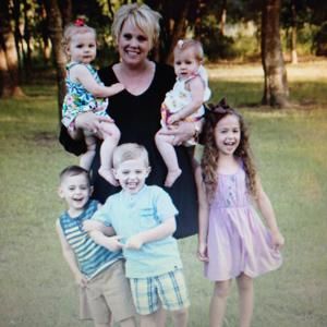 Meet your Posher, Danielle