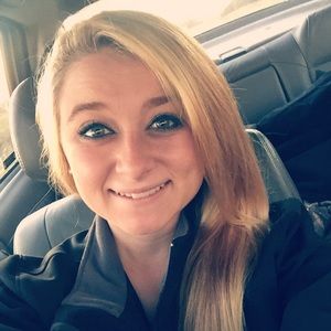 Meet your Posher, Kassie