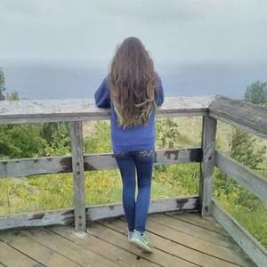 Meet your Posher, Jade