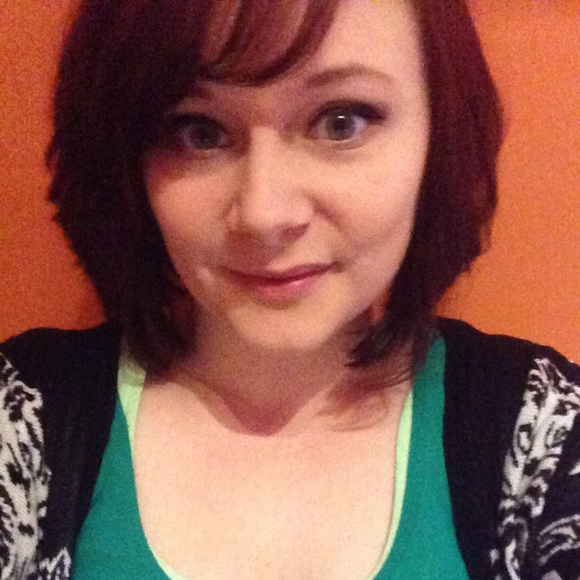 Meet your Posher, Cassi - Picture 1 of 2