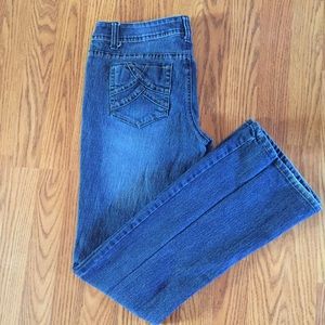Dark blue jeans with cute back pockets size9