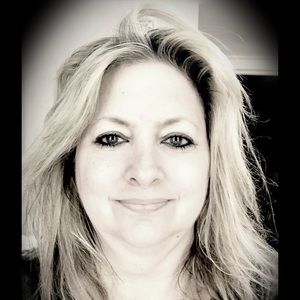 Meet your Posher, Pam