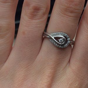 Diamond & sterling silver ring from Kay's. Size 6.