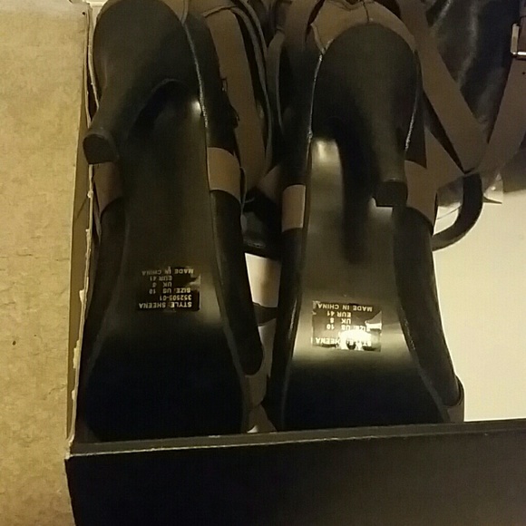 JustFab Boots - Picture 2 of 4