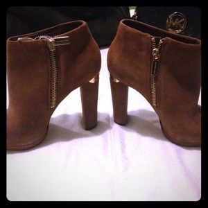 Michael kors brown booties