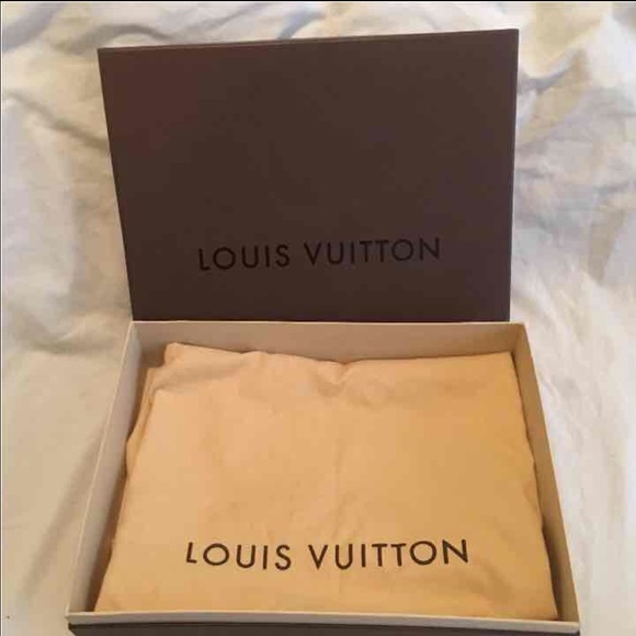 SOLD Louis Vuitton box and dust bag