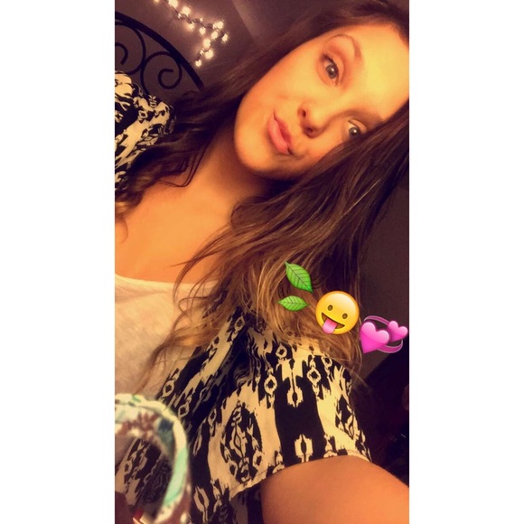 Meet your Posher, Sarah - Picture 1 of 1