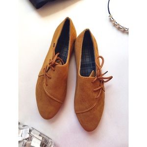 NWT! Brown Oxfords with Laces