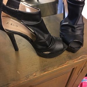J.Kuo black sexy heels size 51/2