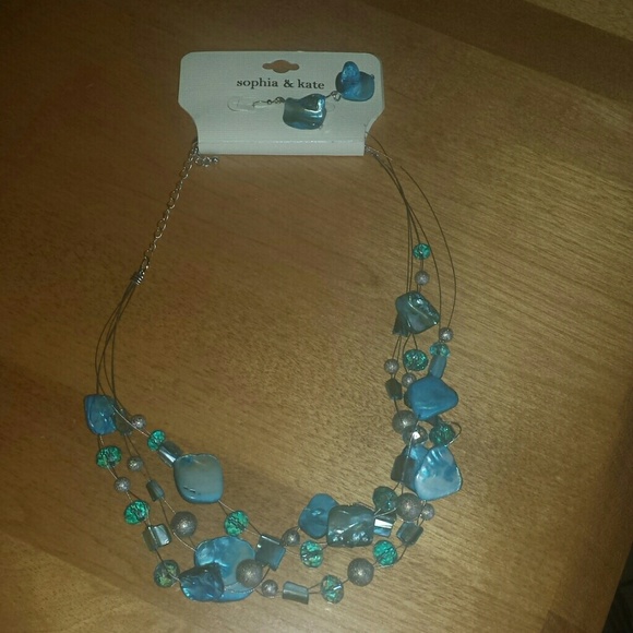 Necklace/Earrings set