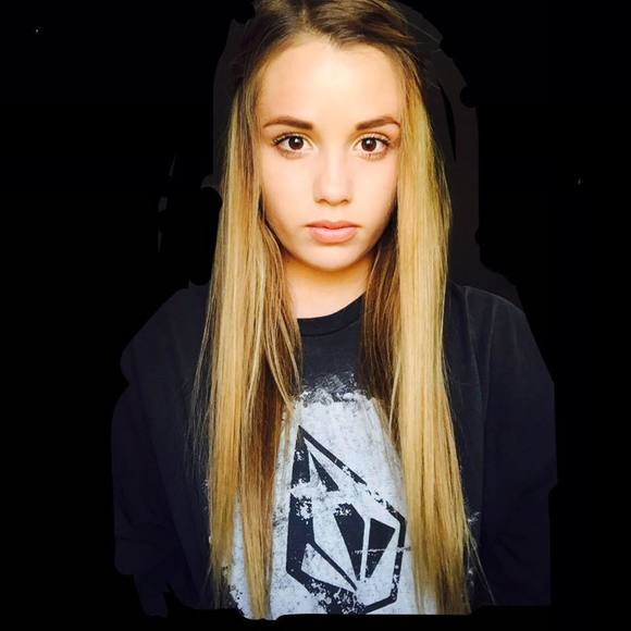 Meet your Posher, Julia - Picture 1 of 1