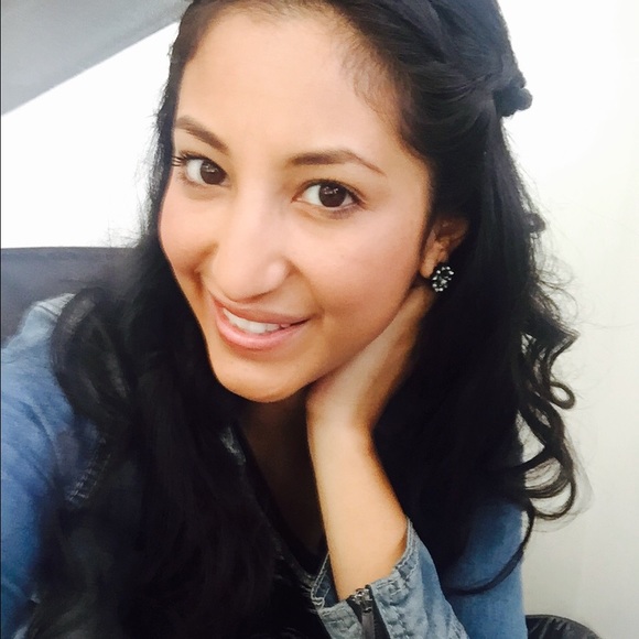 Meet your Posher, Brenda - Picture 1 of 1