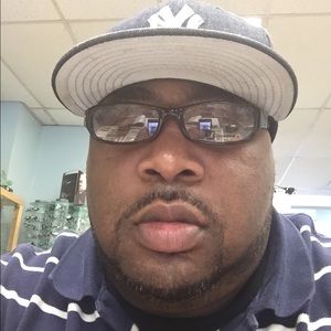 Meet your Posher, Deon