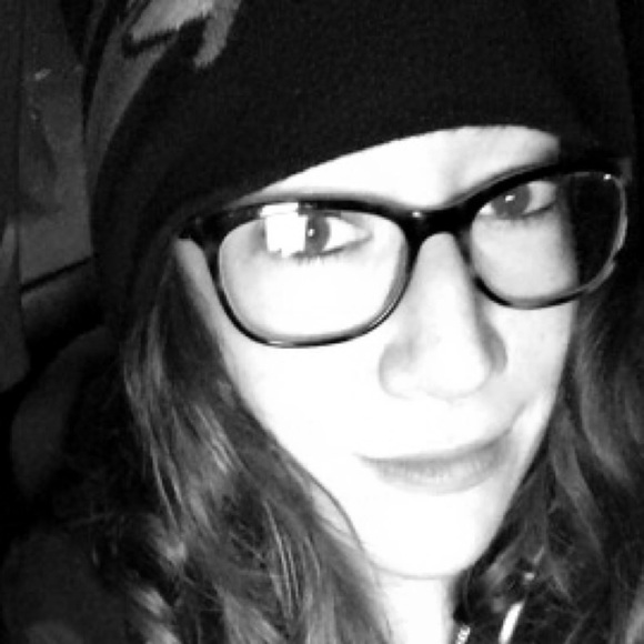 Meet your Posher, Melissa - Picture 1 of 1