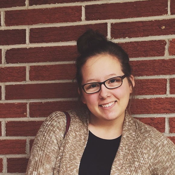 Meet your Posher, Cassie - Picture 1 of 1