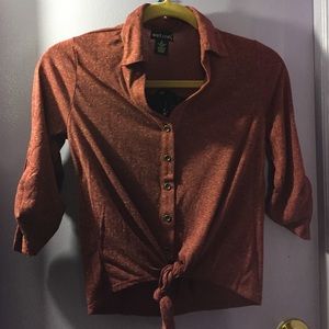 Light Burgundy Crop Top w/ Black Lace Skull