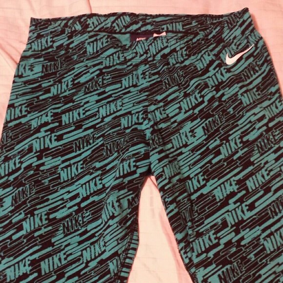 Nike Leggings Size Medium