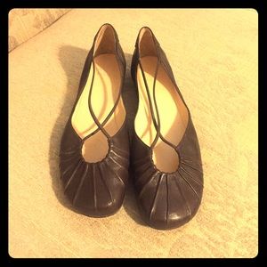 Women's flats