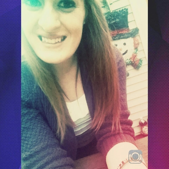 Meet your Posher, Danielle - Picture 1 of 1