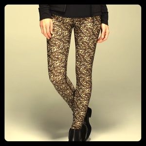 LIKE NEW Lululemon speckled legging