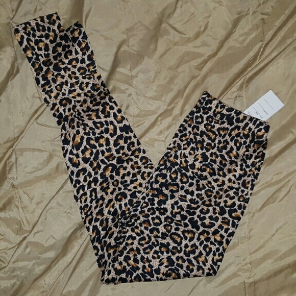 Pants - Womens fashion printed leggings size l/xl and s/m
