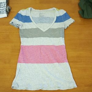 American Eagle v-neck