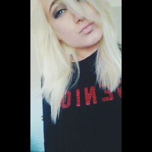 Meet your Posher, Crystal