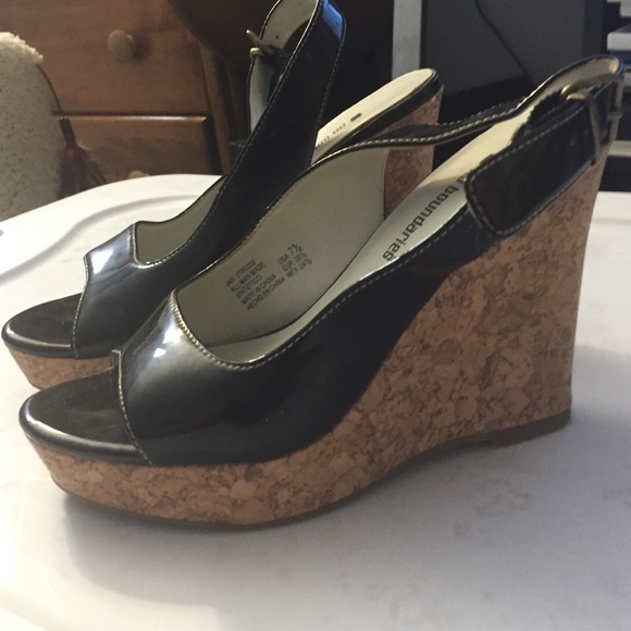 Black cork wedges