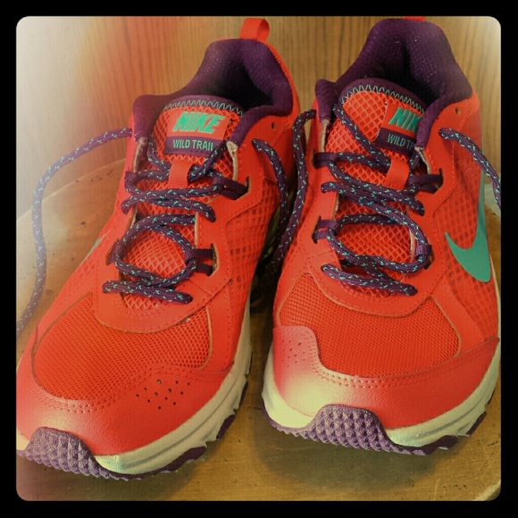 Nike wild trail shoes size 9.5