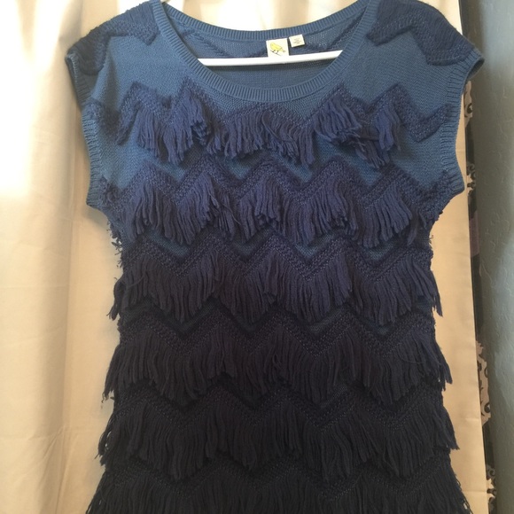 Blue fringe top [donating after Feb. 29th].