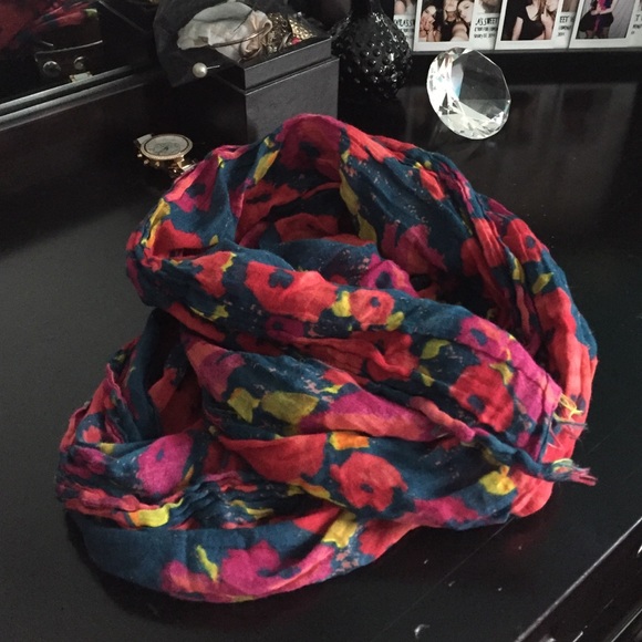 American Eagle Outfitters Accessories - Scarf💋