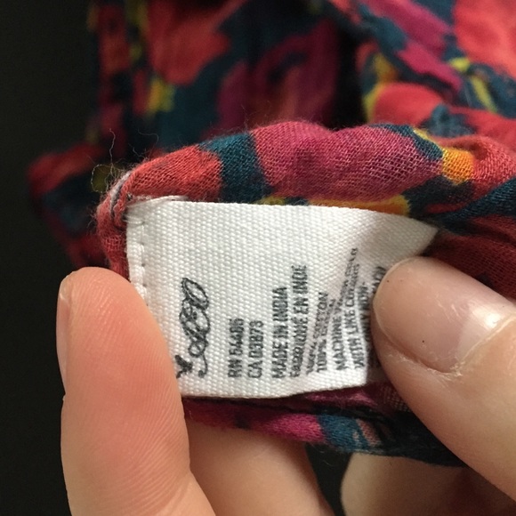 Scarf💋 - Picture 3 of 3